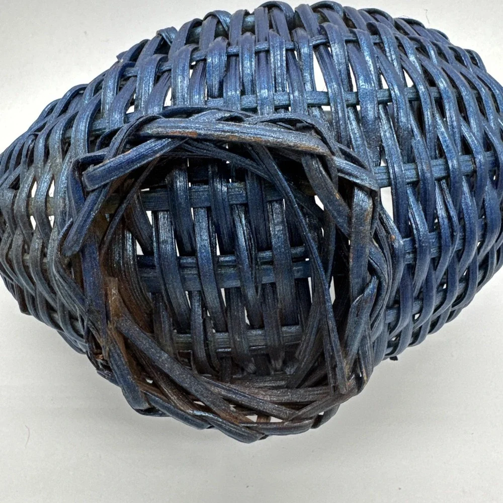 Vintage‎ Blue Duck Bird Wicker Basket with handle 13.5